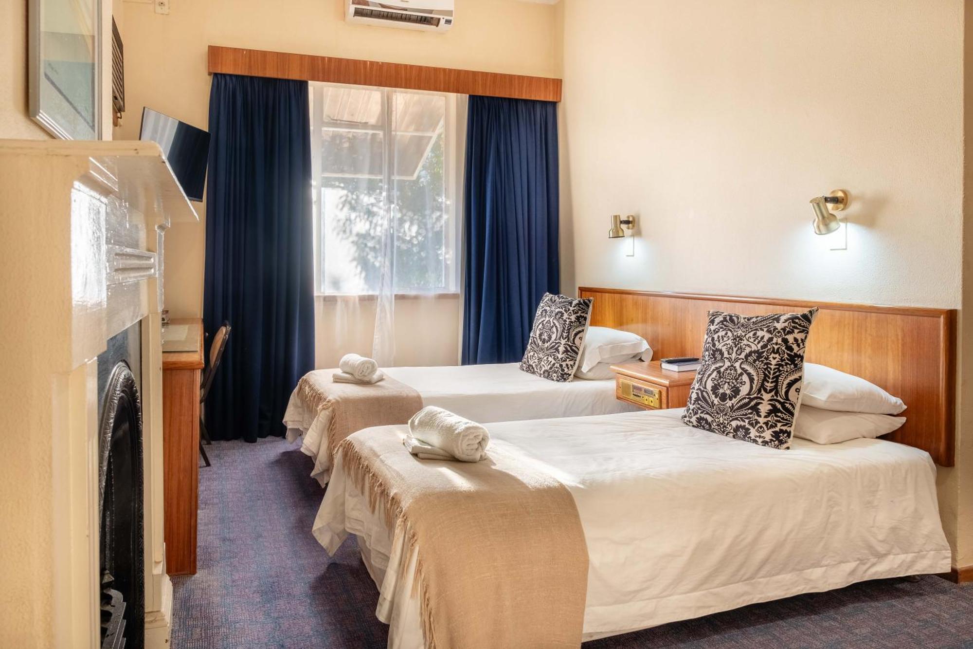 Karoo Country Inn Middelburg  Exterior foto