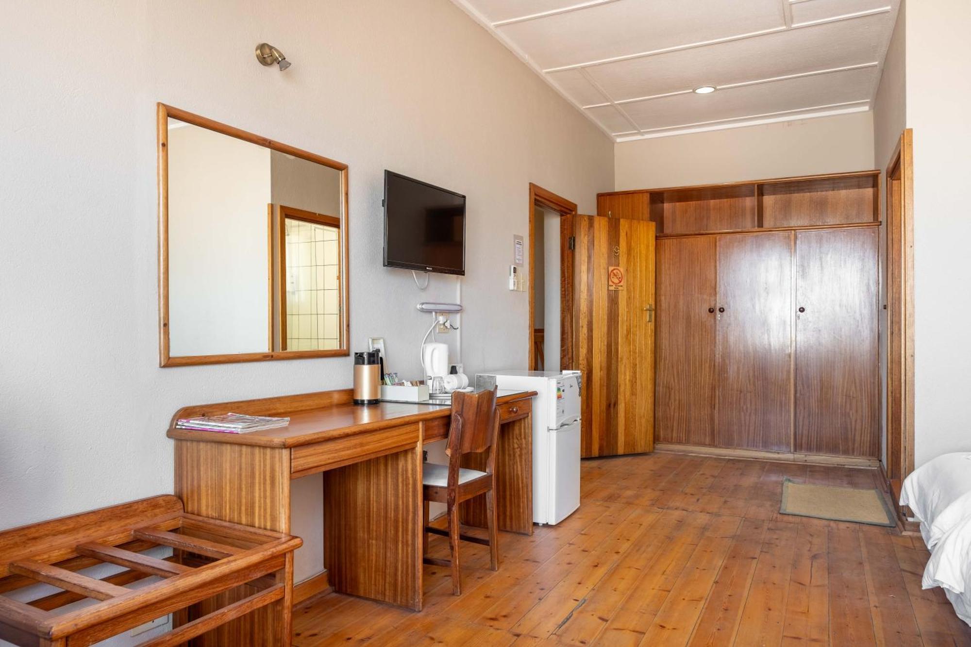 Karoo Country Inn Middelburg  Exterior foto